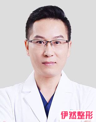 张伟.jpg 张伟.jpg